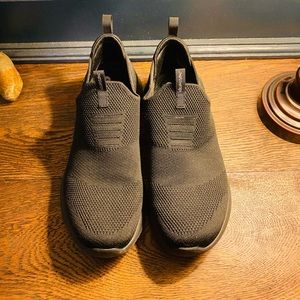 Slip on black tennis shoes